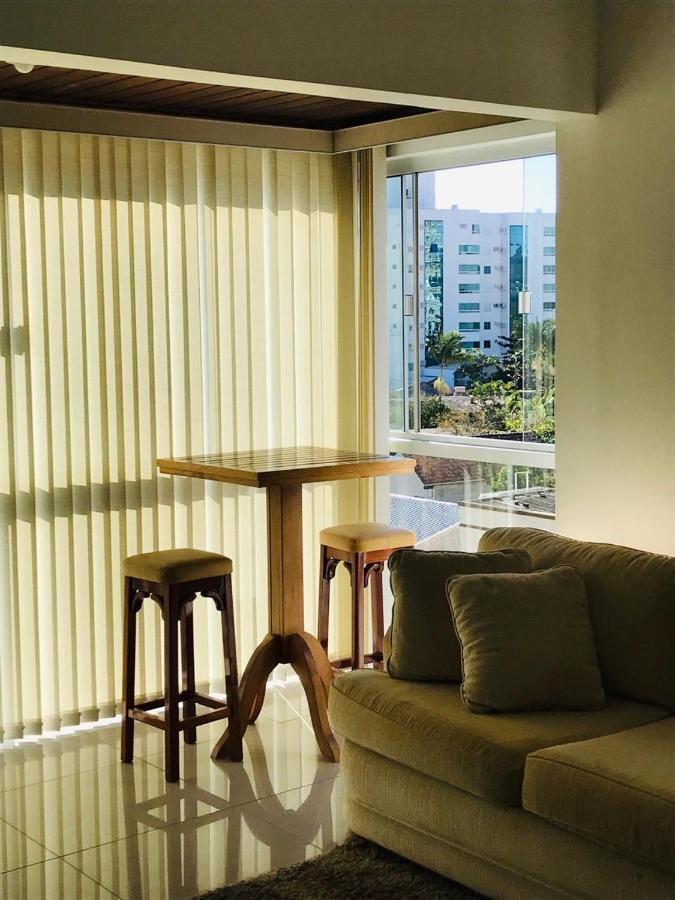 De Porto Belo, Balneario Pereque, Sc *